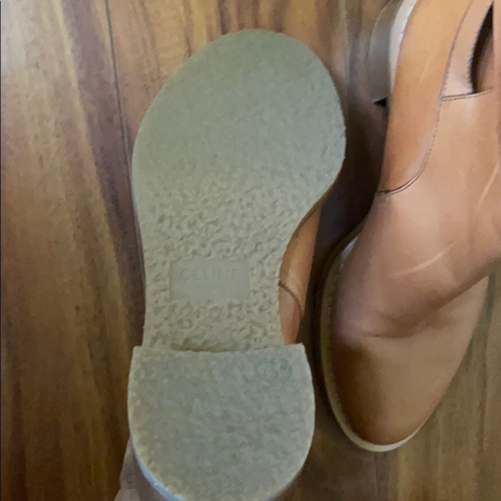 Boots - Picture 3 of 3